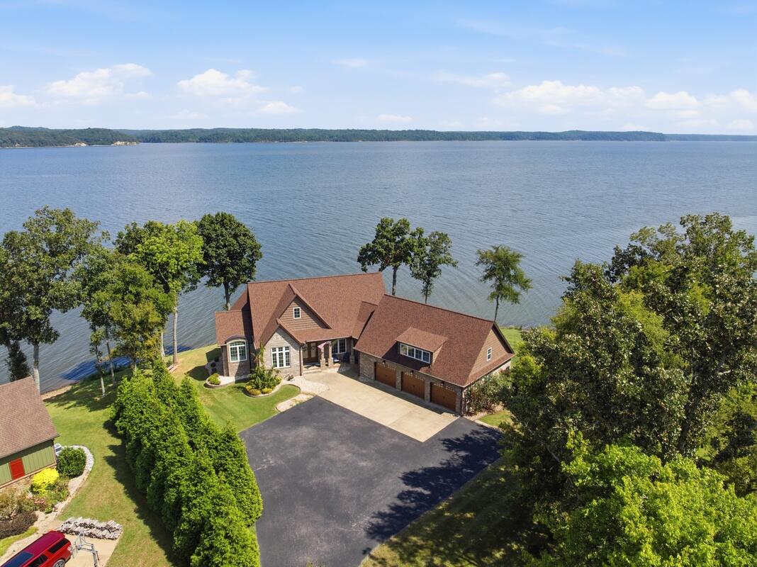 749 Dock Drive