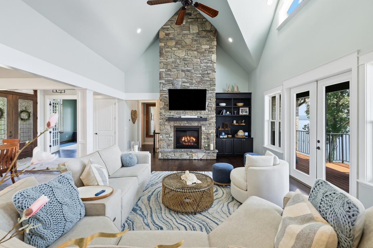 749 Dock Drive