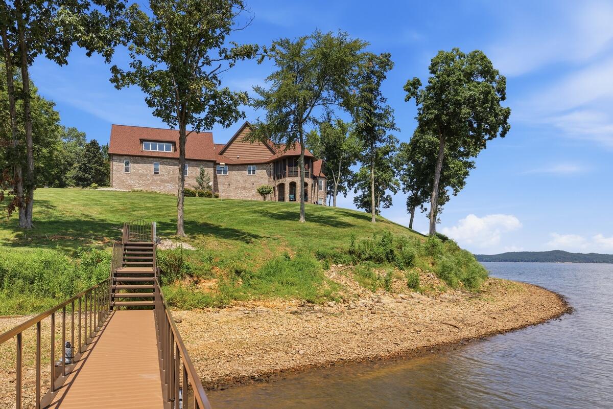 749 Dock Drive