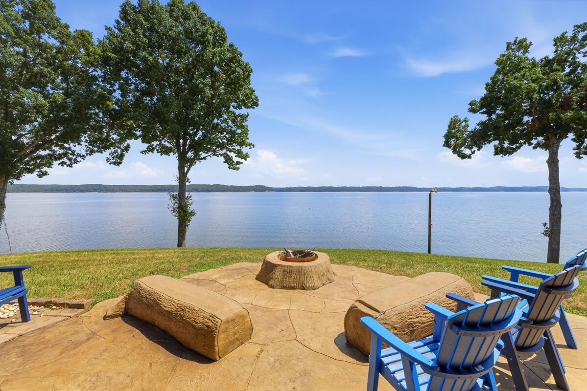 749 Dock Drive