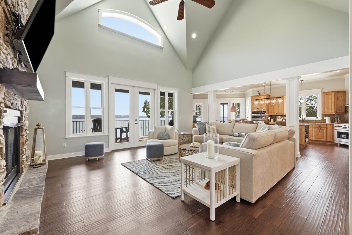 749 Dock Drive