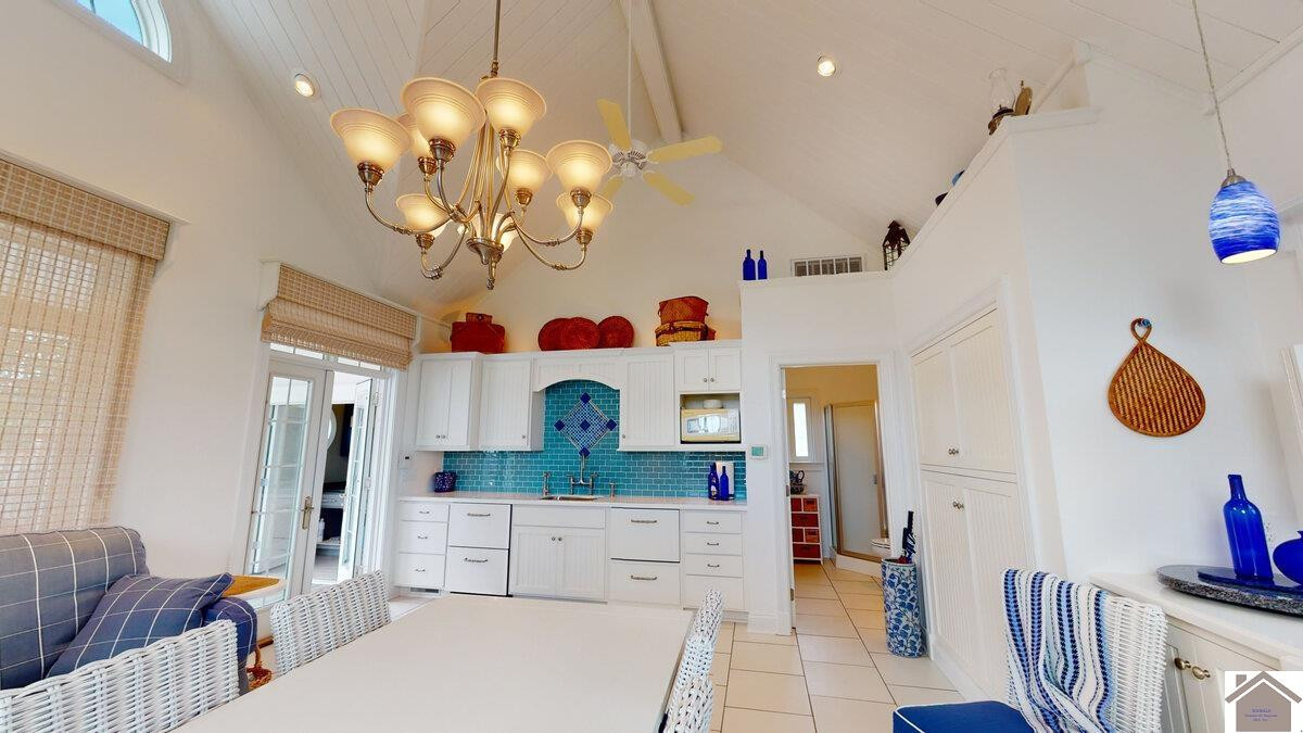 1066 Oaks Country Club Road