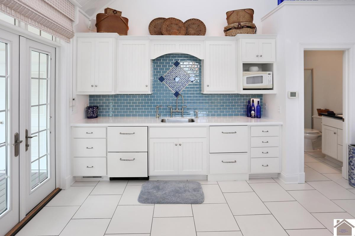 1066 Oaks Country Club Road