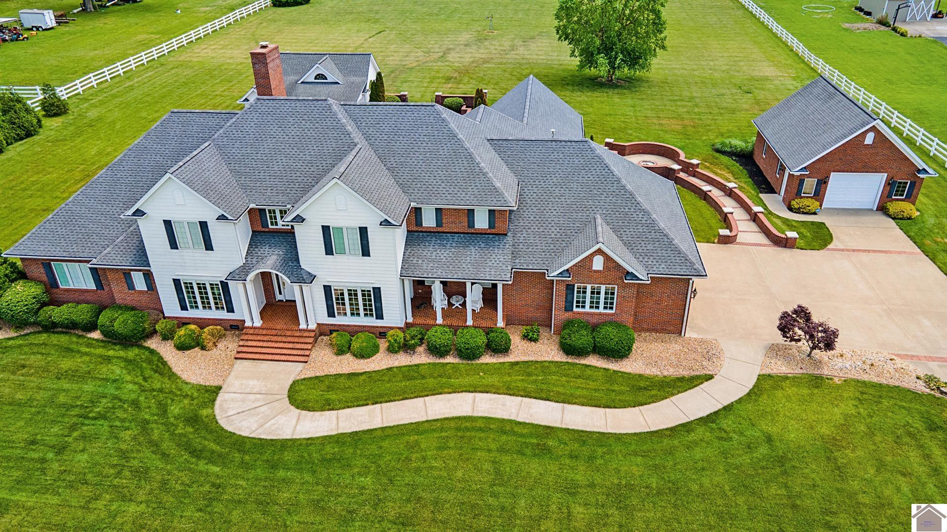 1066 Oaks Country Club Road