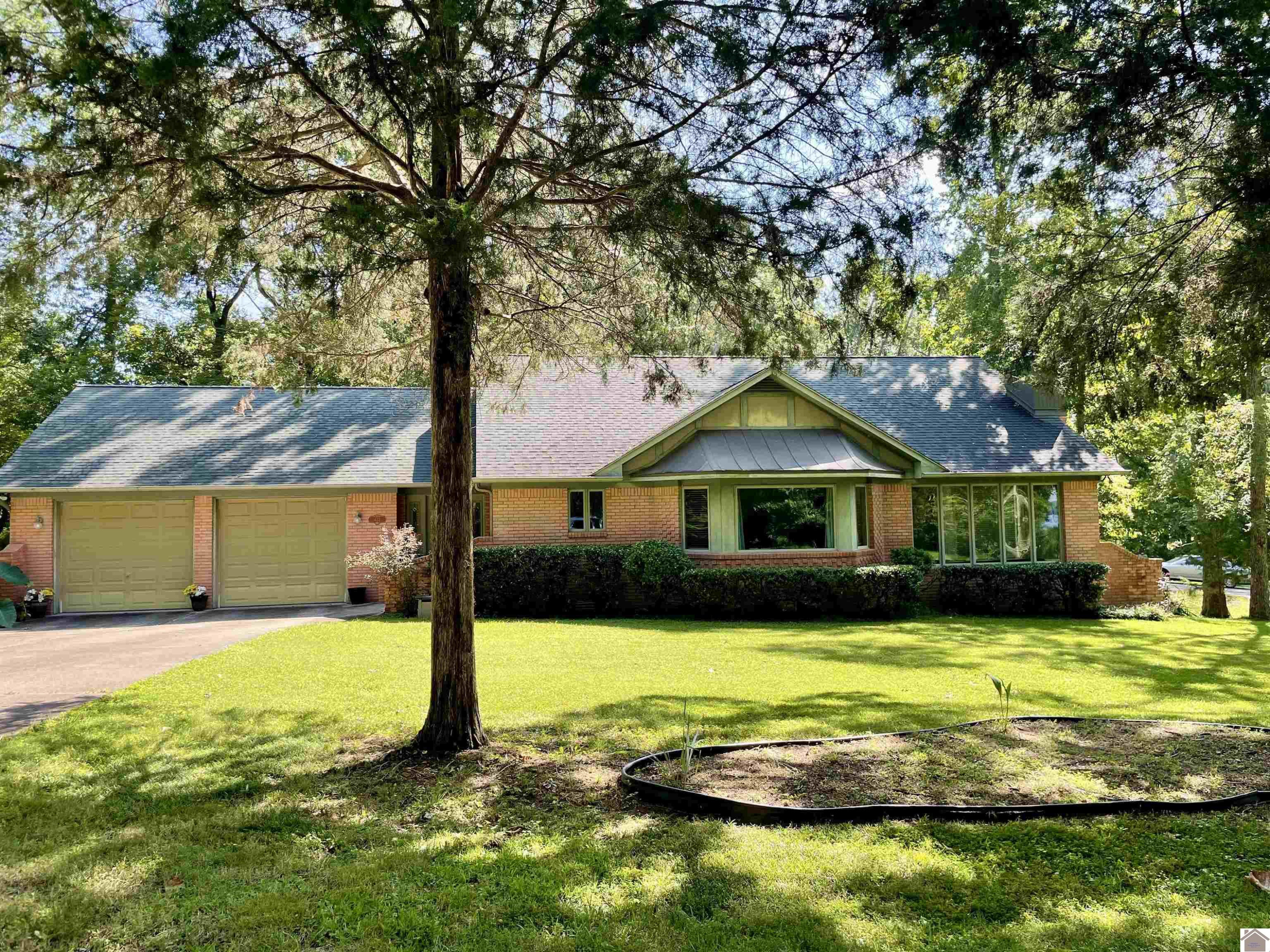 432 Edgewood