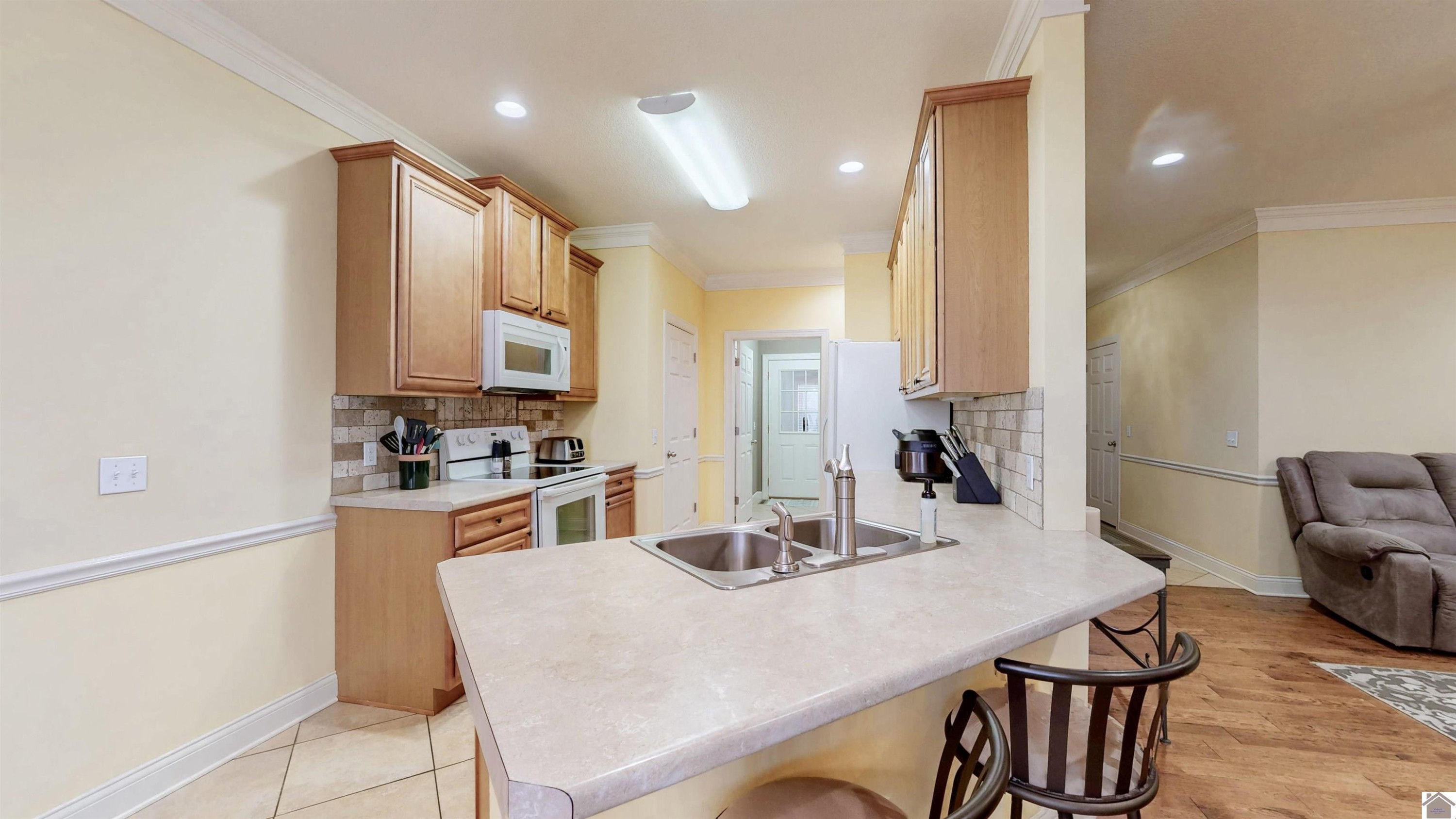 10 Logan Trail