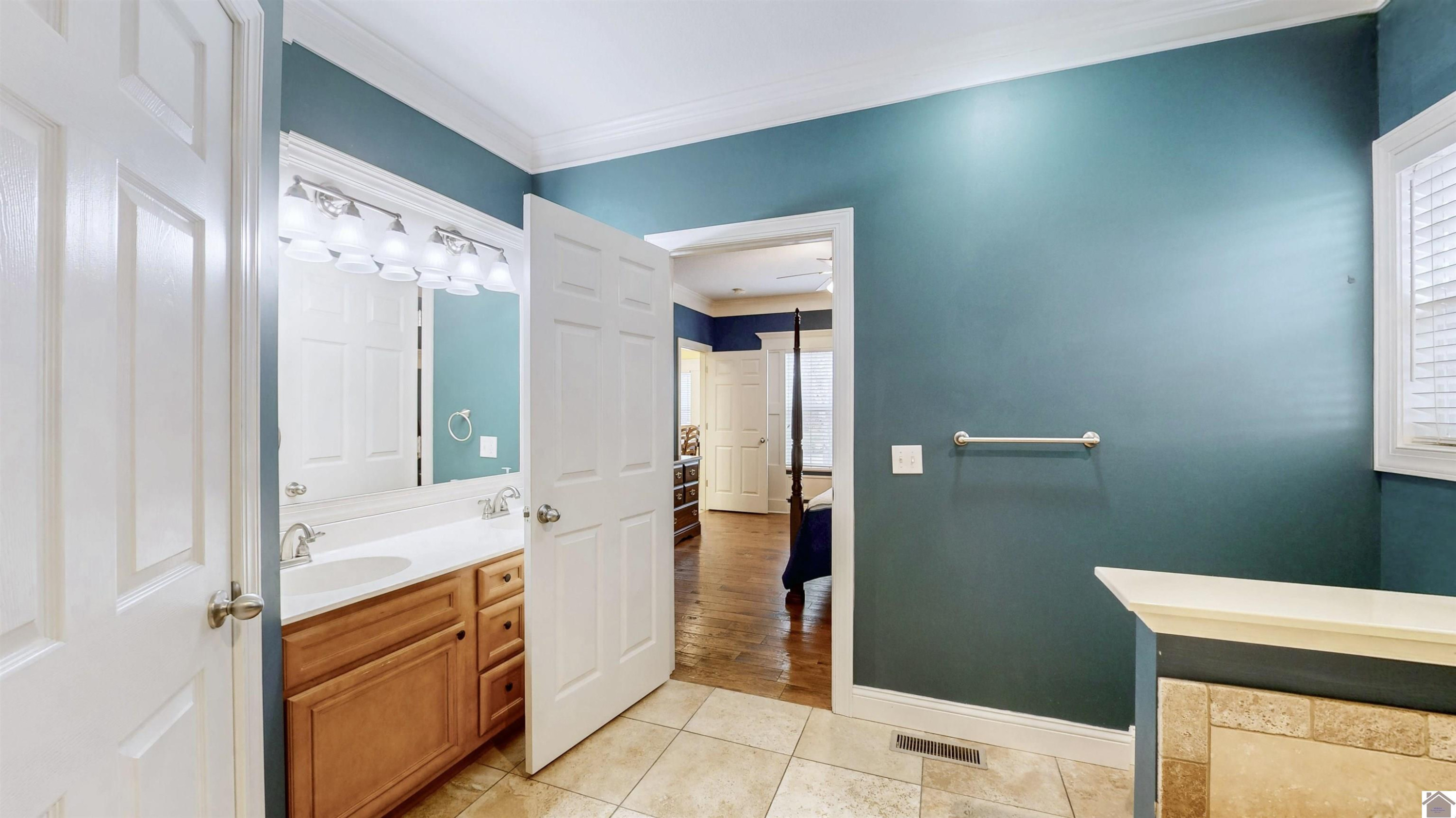 10 Logan Trail