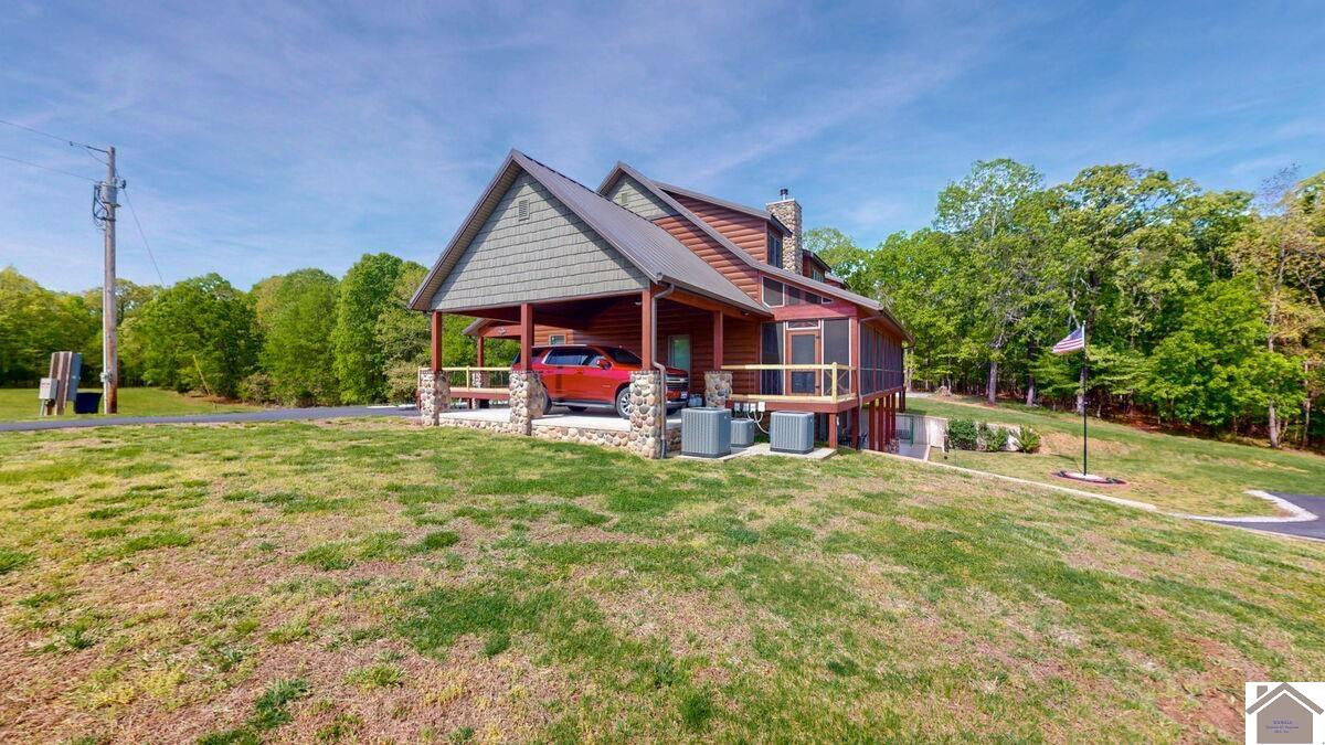 3210 Douglas Road