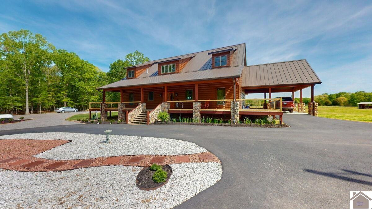 3210 Douglas Road