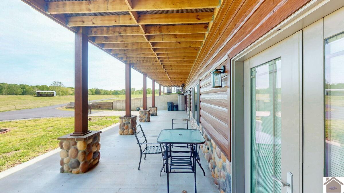 3210 Douglas Road