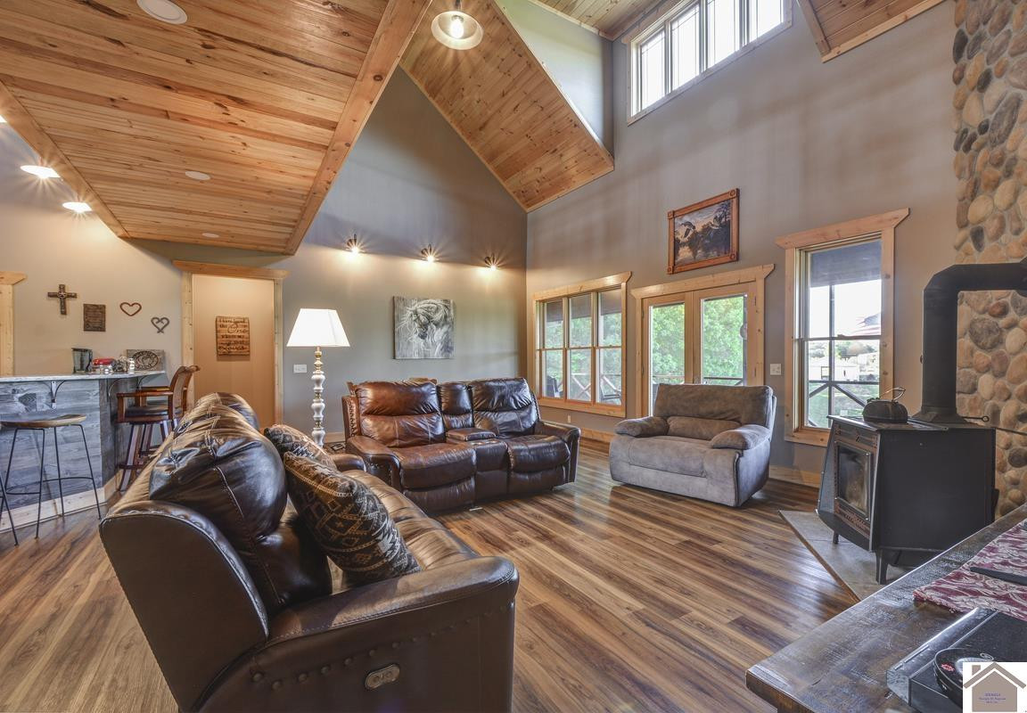 3210 Douglas Road