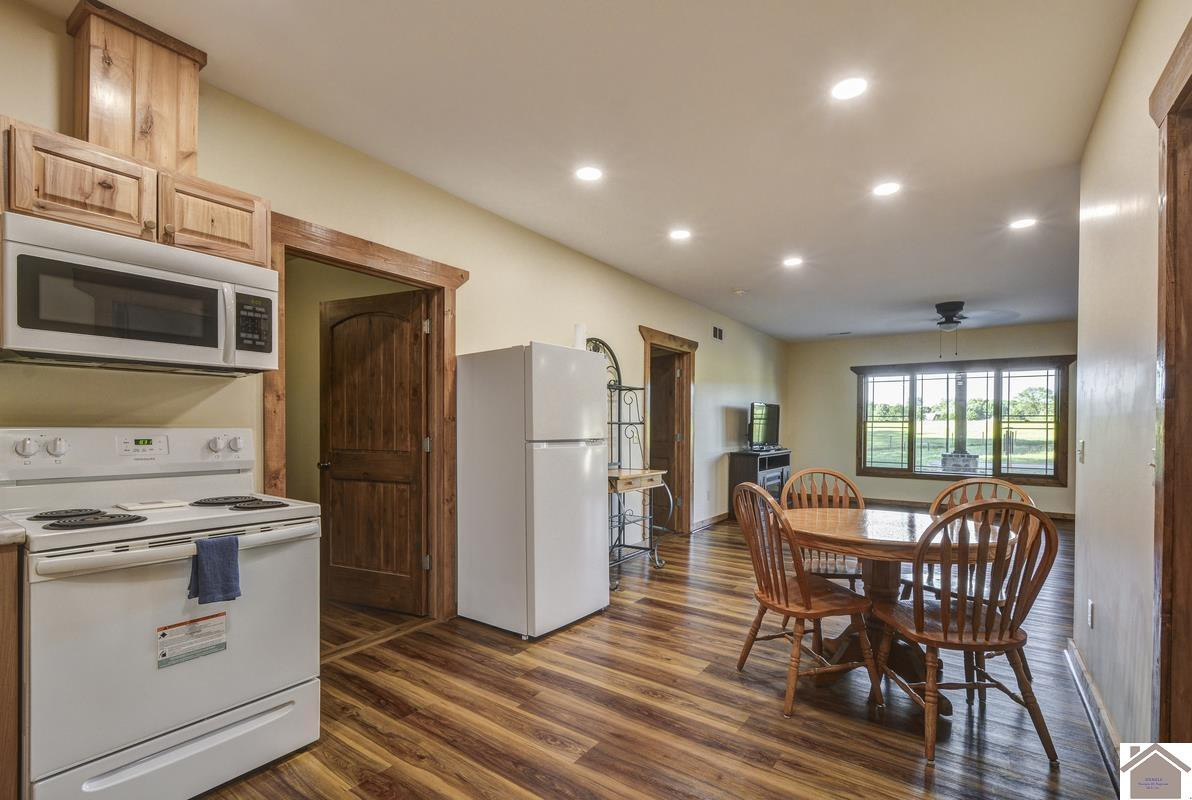 3210 Douglas Road