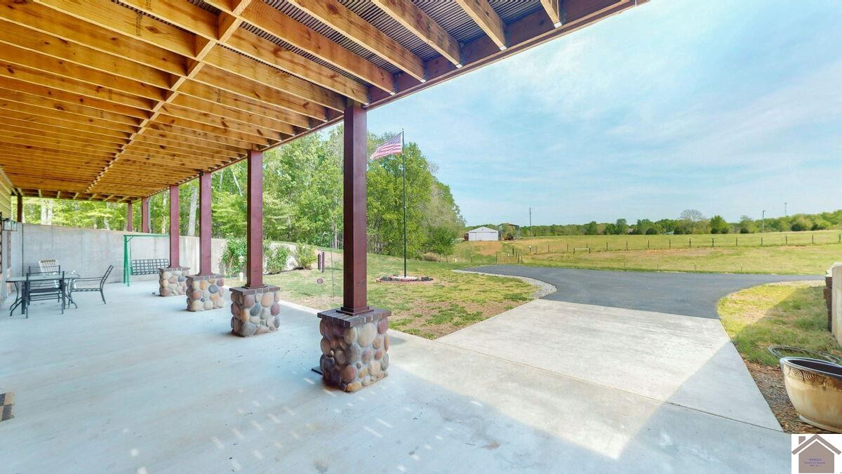 3210 Douglas Road
