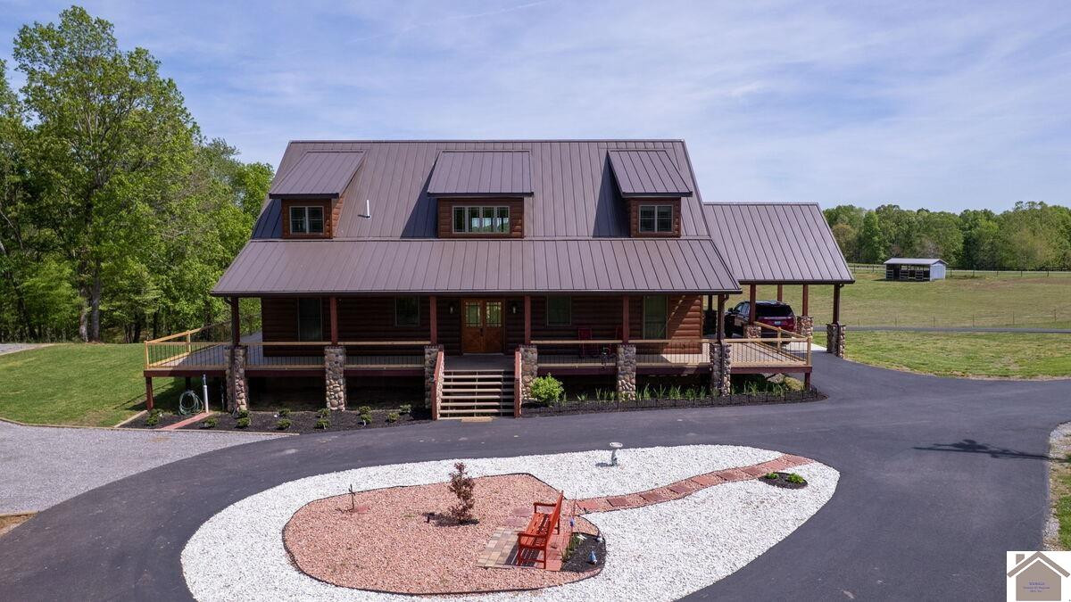 3210 Douglas Road