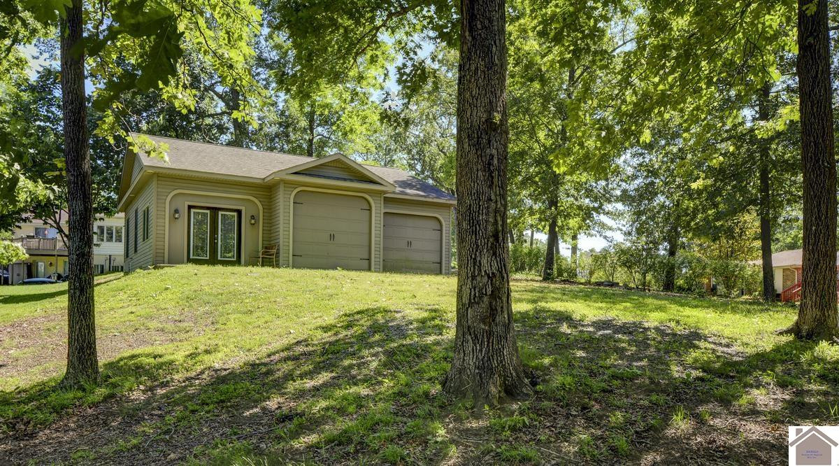 114 Shadyside Lane