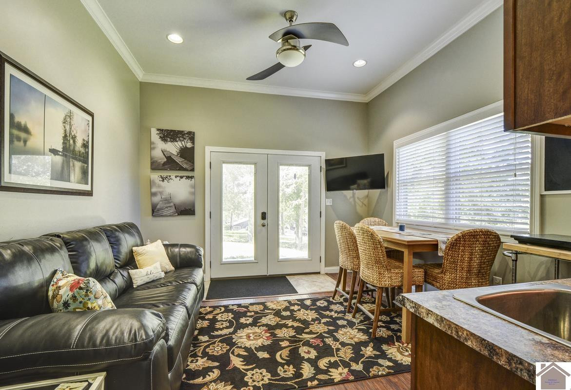 114 Shadyside Lane