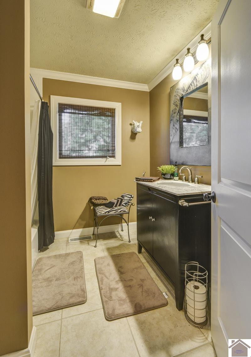 114 Shadyside Lane