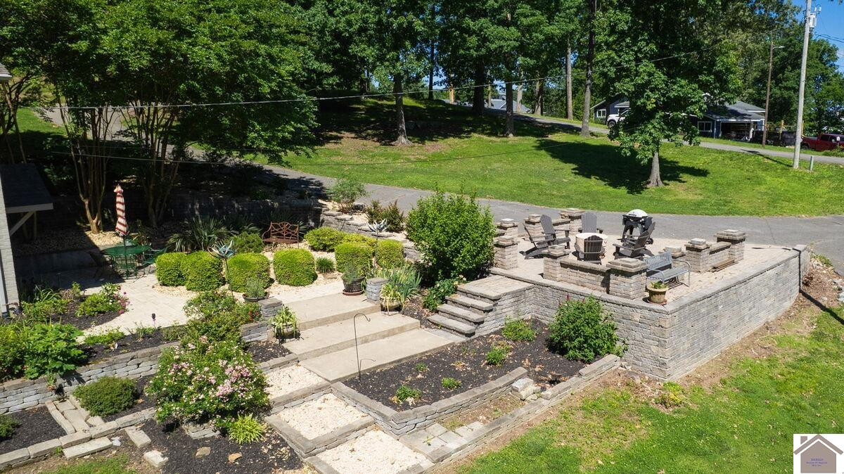 114 Shadyside Lane