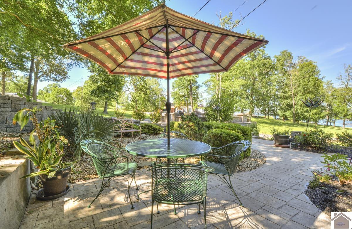 114 Shadyside Lane