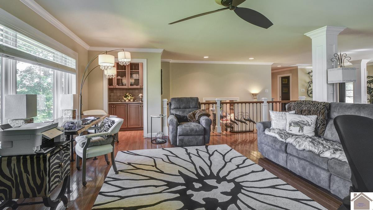 114 Shadyside Lane