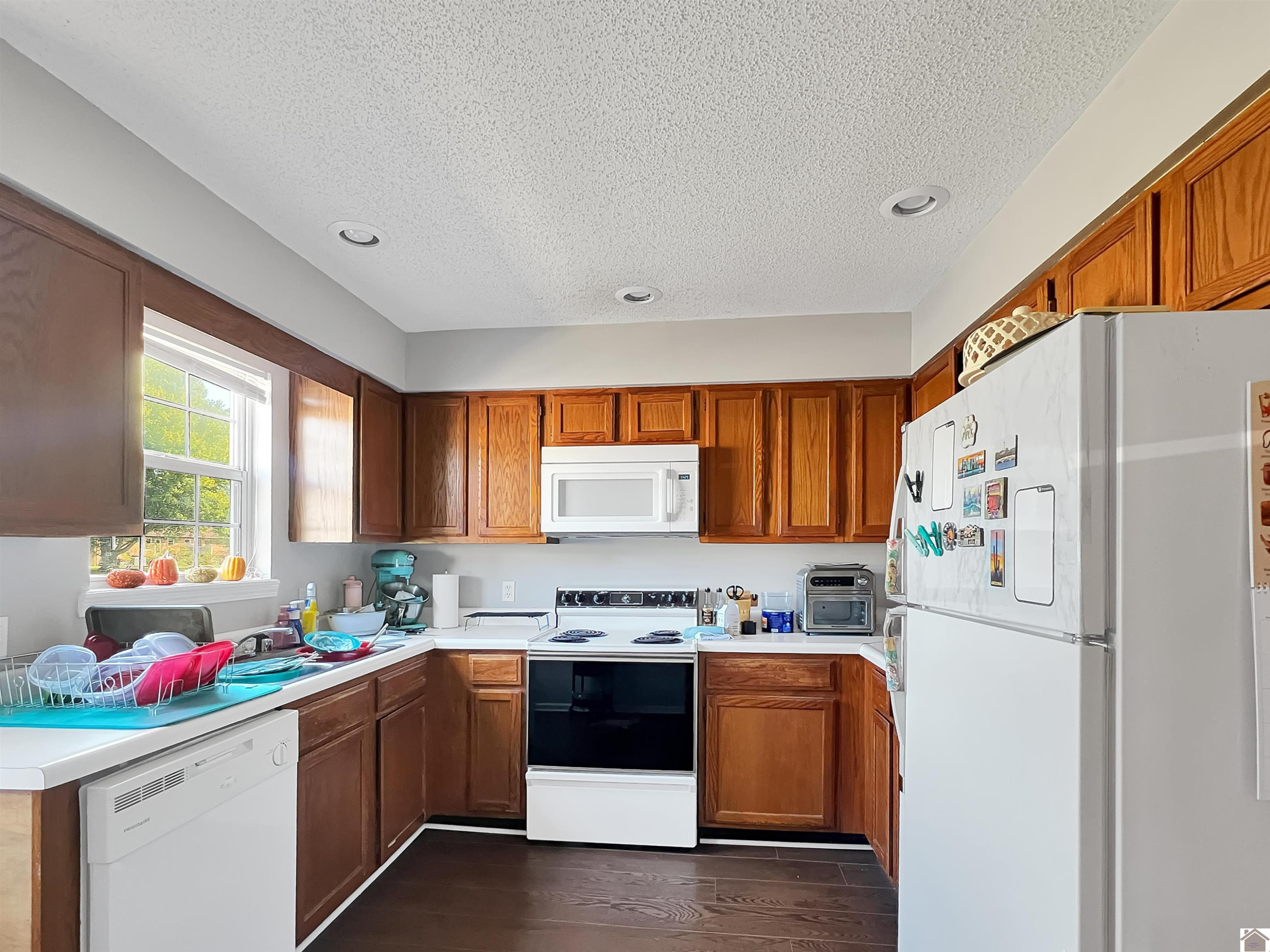 906 Southwood