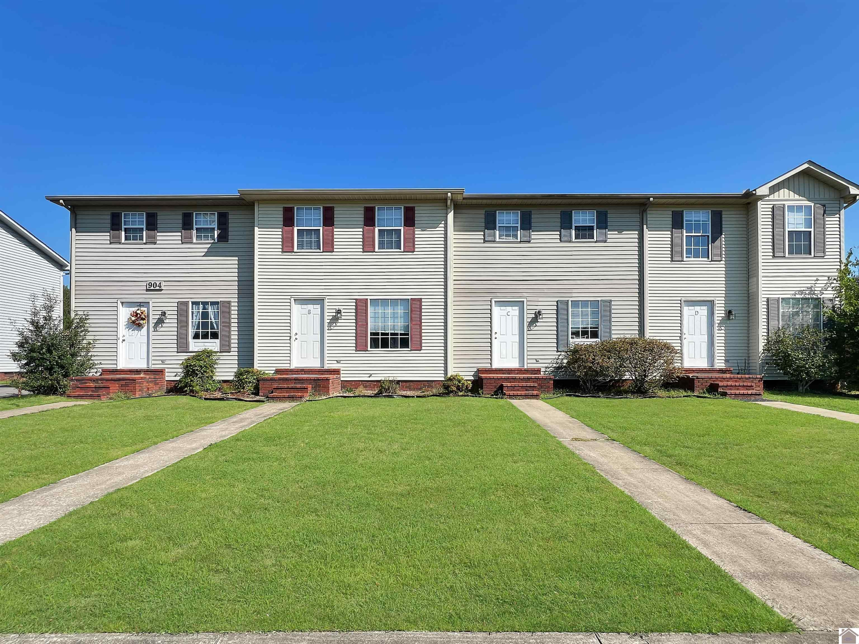 906 Southwood