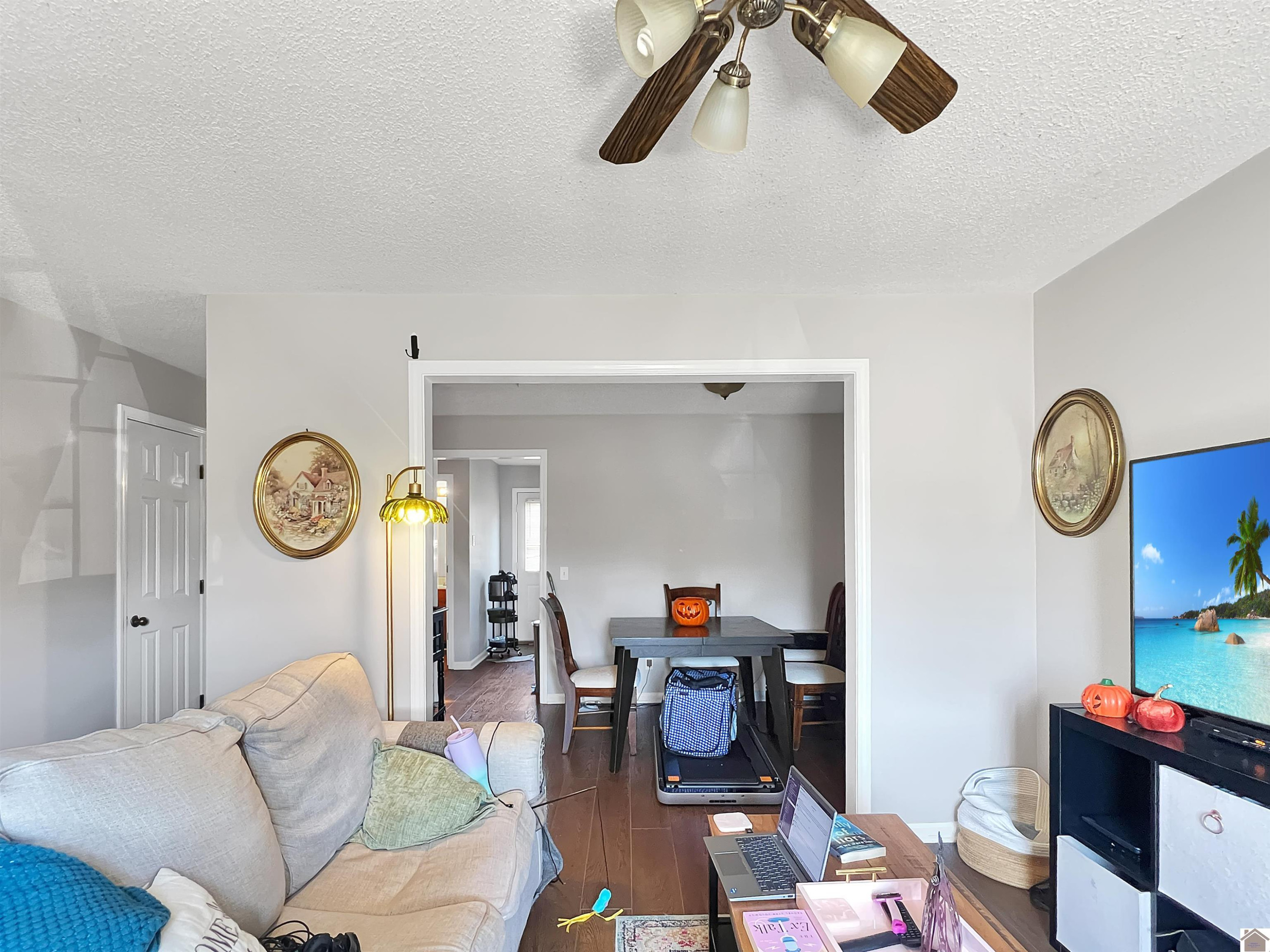 906 Southwood