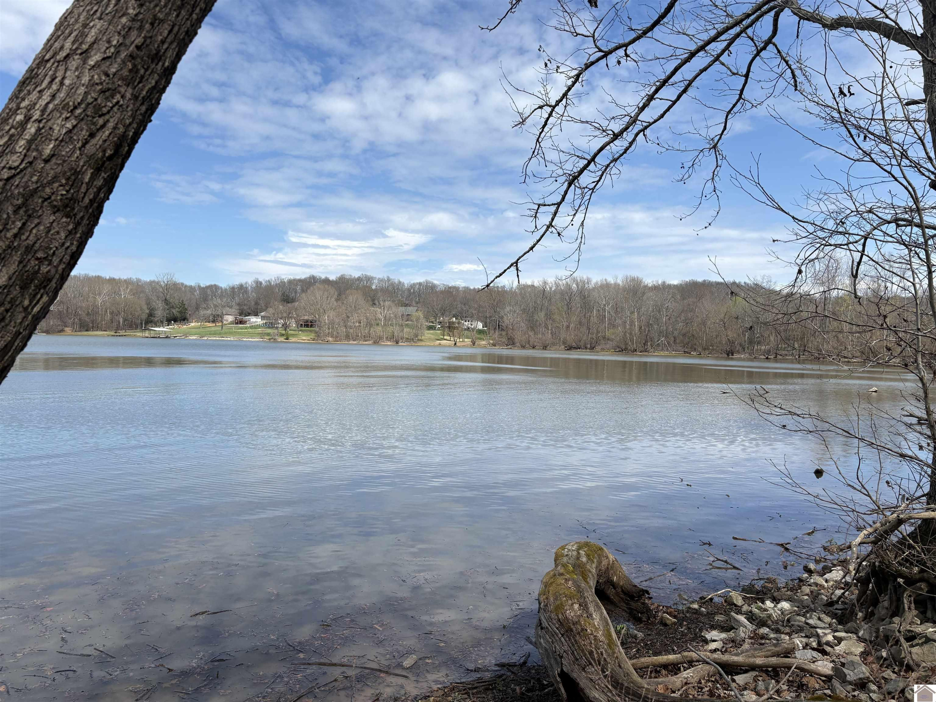 372 Rockcastle Lakeshore Dive