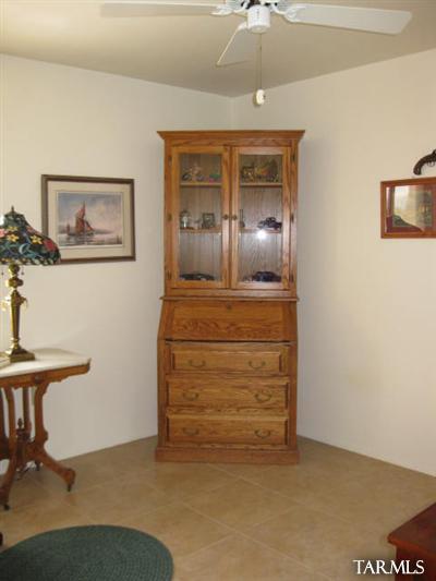 266 W Calle Frambuesa