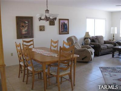 266 W Calle Frambuesa