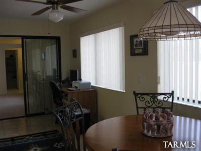 266 W Calle Frambuesa