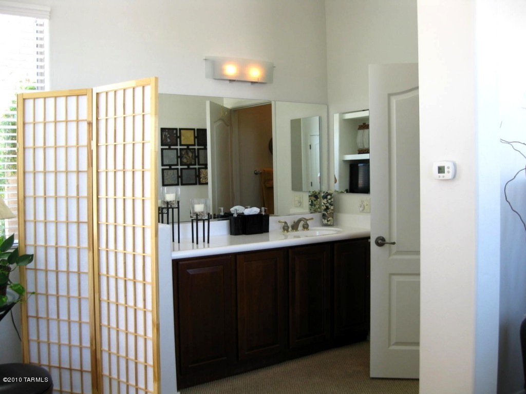 2173 W Escondido Canyon