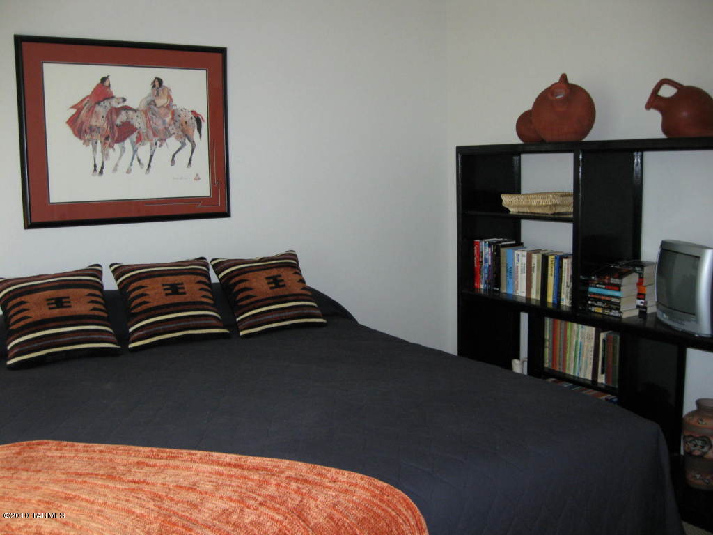 2173 W Escondido Canyon