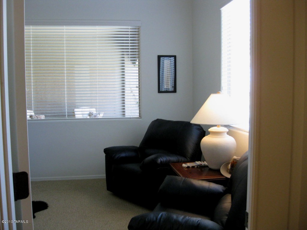 2173 W Escondido Canyon