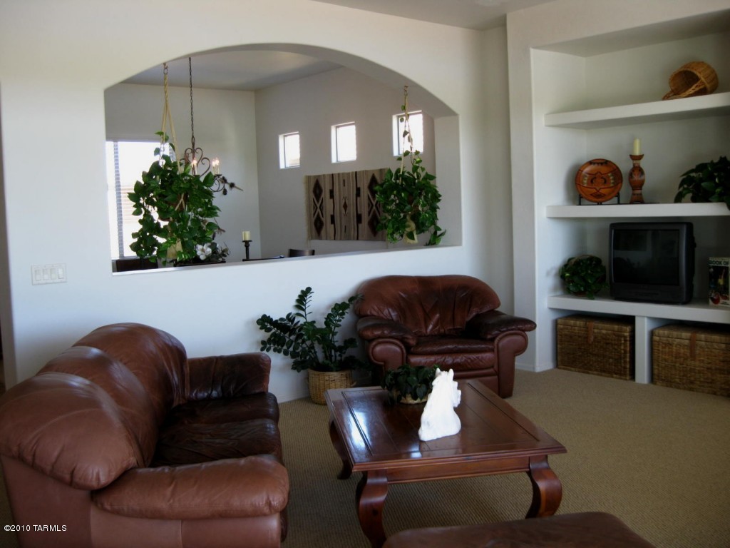 2173 W Escondido Canyon