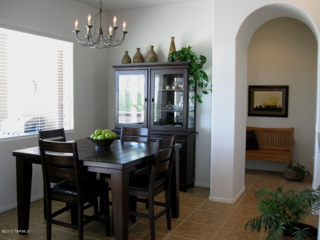 2173 W Escondido Canyon