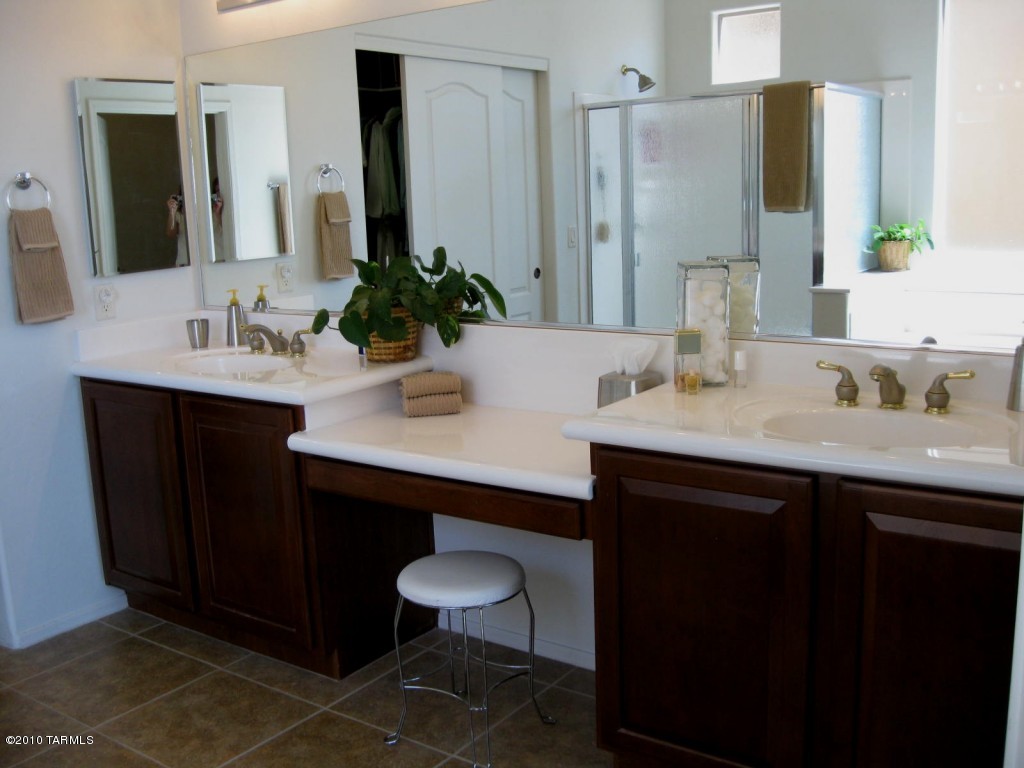 2173 W Escondido Canyon