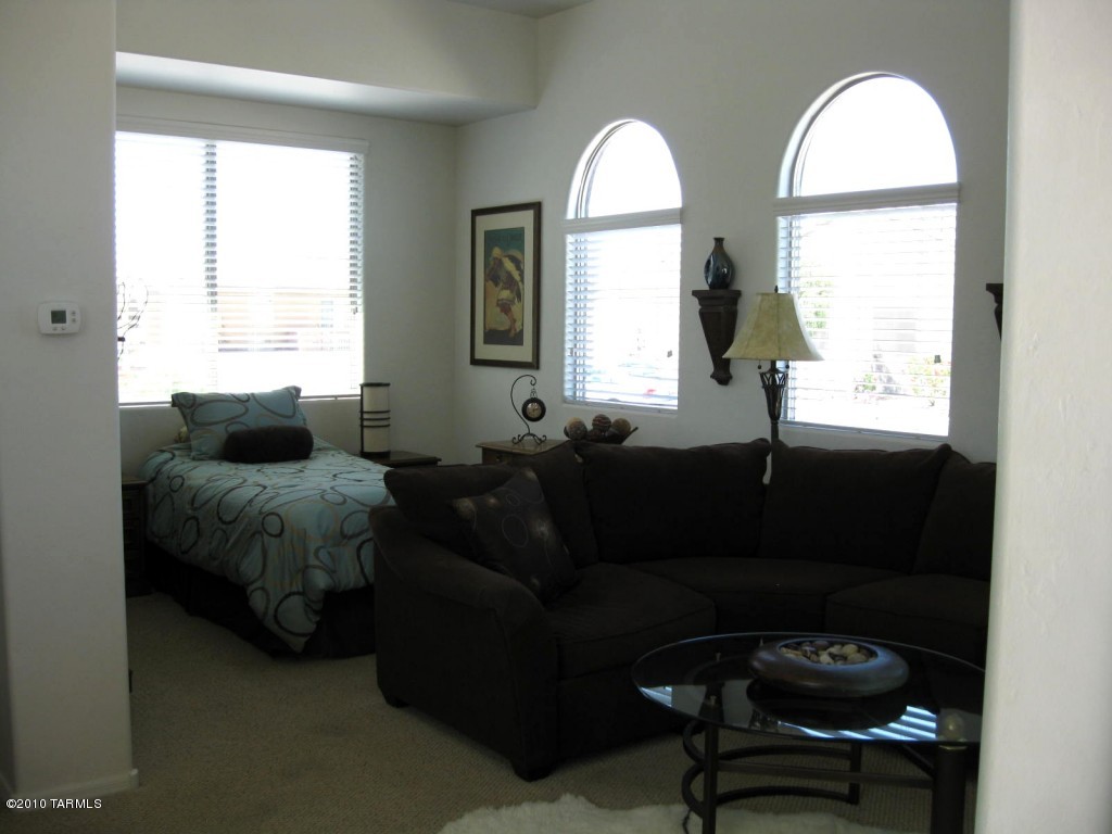 2173 W Escondido Canyon