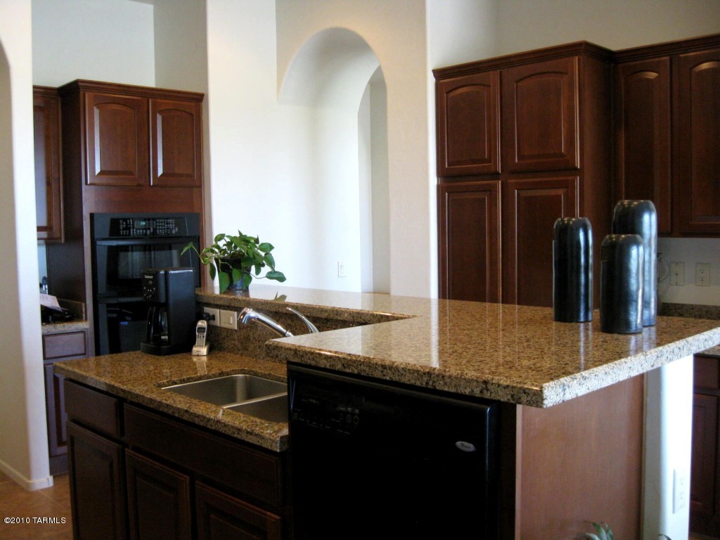 2173 W Escondido Canyon