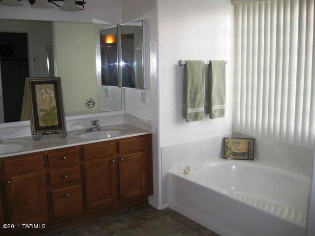 580 W Rio Flojo