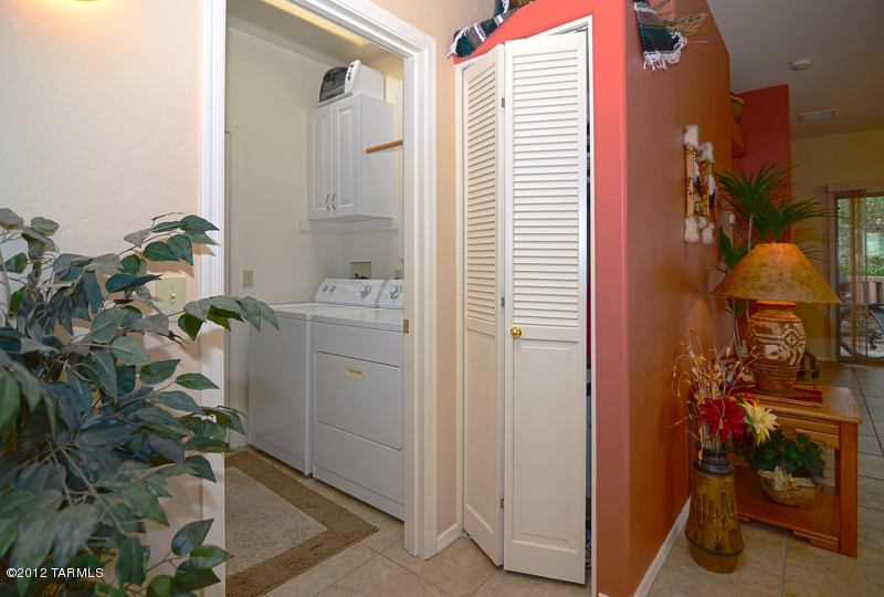 3801 S Avenida De Encino