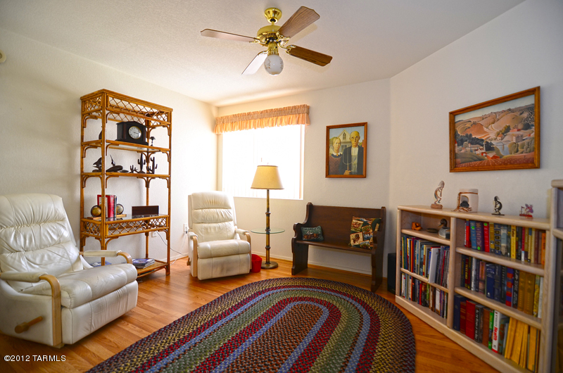 1658 W Calle Del Ducado