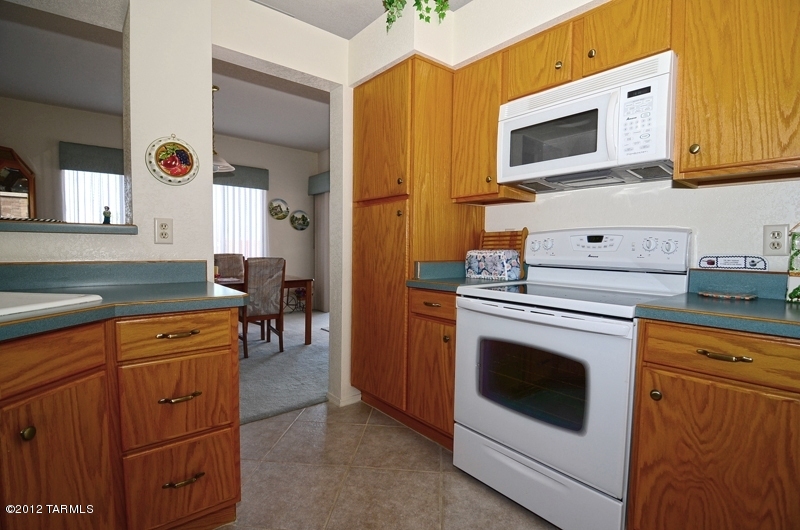 1658 W Calle Del Ducado