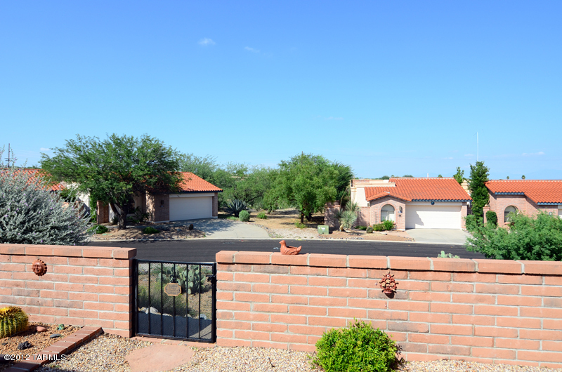 1658 W Calle Del Ducado