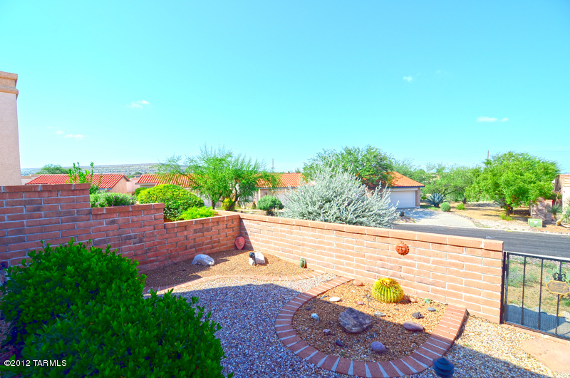 1658 W Calle Del Ducado