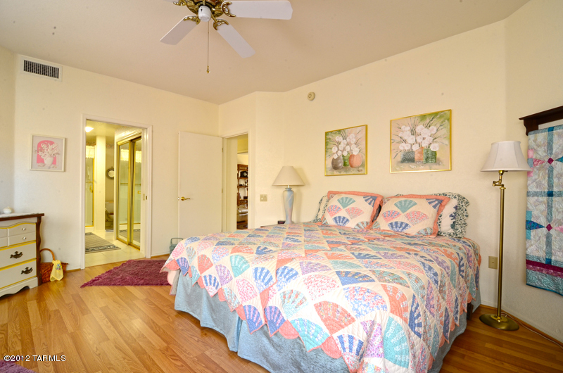 1658 W Calle Del Ducado