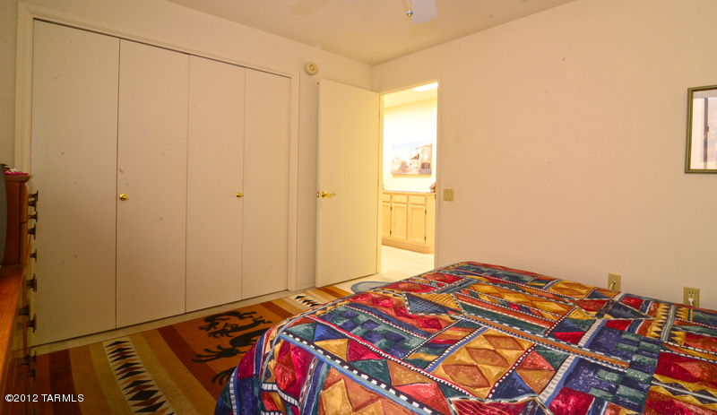 1658 W Calle Del Ducado