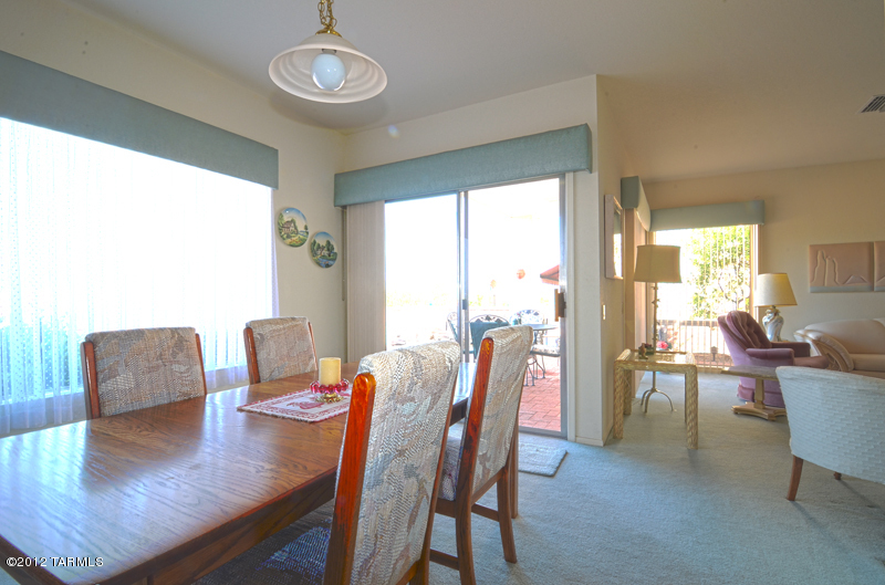 1658 W Calle Del Ducado