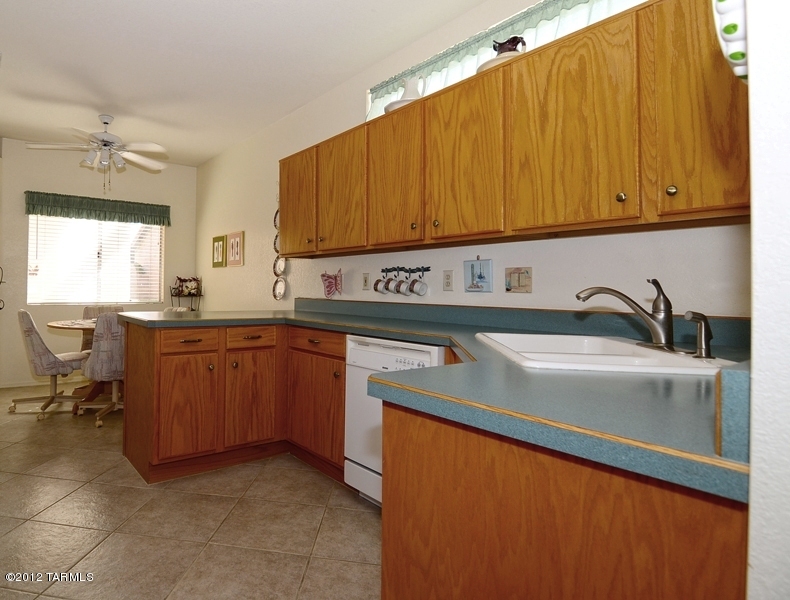 1658 W Calle Del Ducado