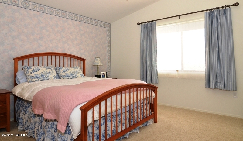 280 N Bluebird Drive